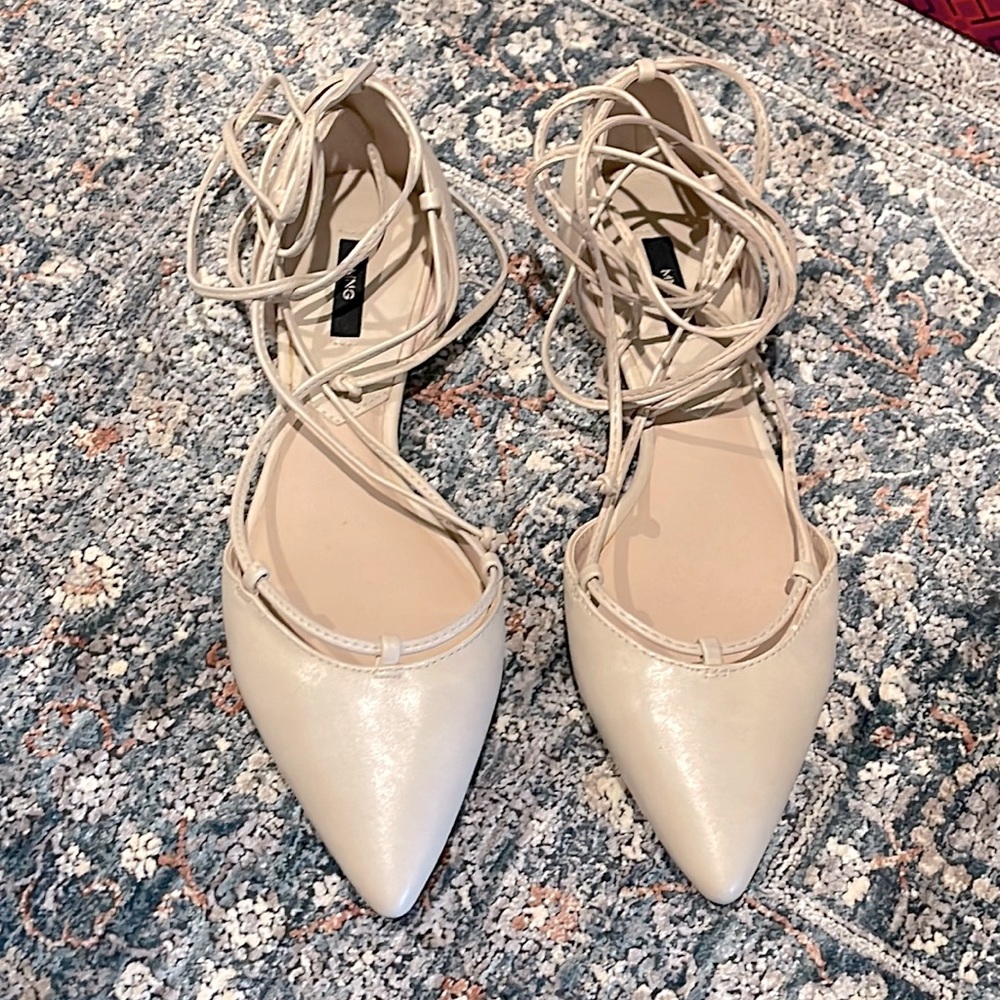 MANGO Flat shoes with ties 36